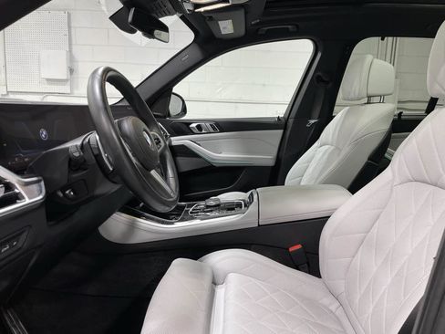 Used 2025 BMW X5 xDrive40i w/ Executive Package AWD/4WD image 8