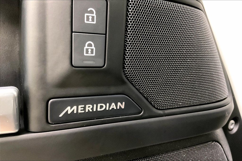 Certified 2025 Land Rover Defender 110 S AWD/4WD image 16