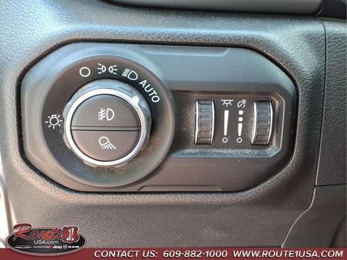 Used 2020 Jeep Gladiator Sport w/ Quick Order Package 24S AWD/4WD image 23