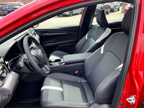 Used 2026 Toyota Camry SE w/ Convenience Package image 10