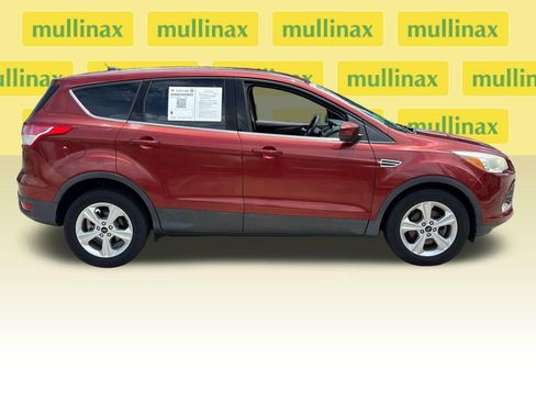 Used 2016 Ford Escape SE FWD image 2