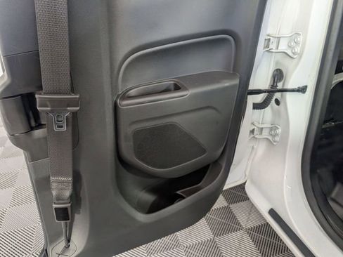 Used 2022 Chevrolet Colorado LT w/ Fleet Safety Package RWD image 27