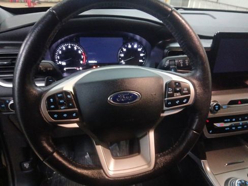 Used 2020 Ford Explorer XLT w/ Equipment Group 202A image 16