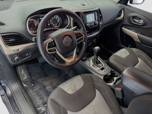 Used 2017 Jeep Cherokee Sport w/ Trailer Tow Group image 7