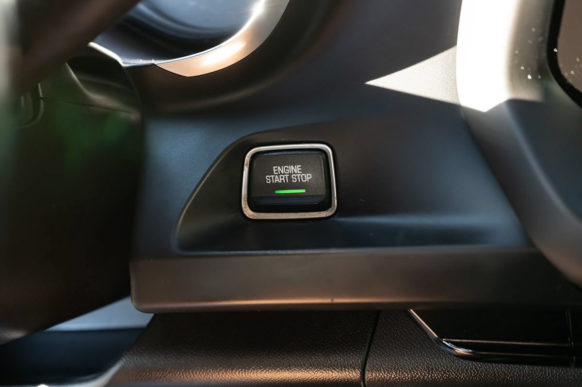 Used 2018 Chevrolet Camaro SS RWD image 24