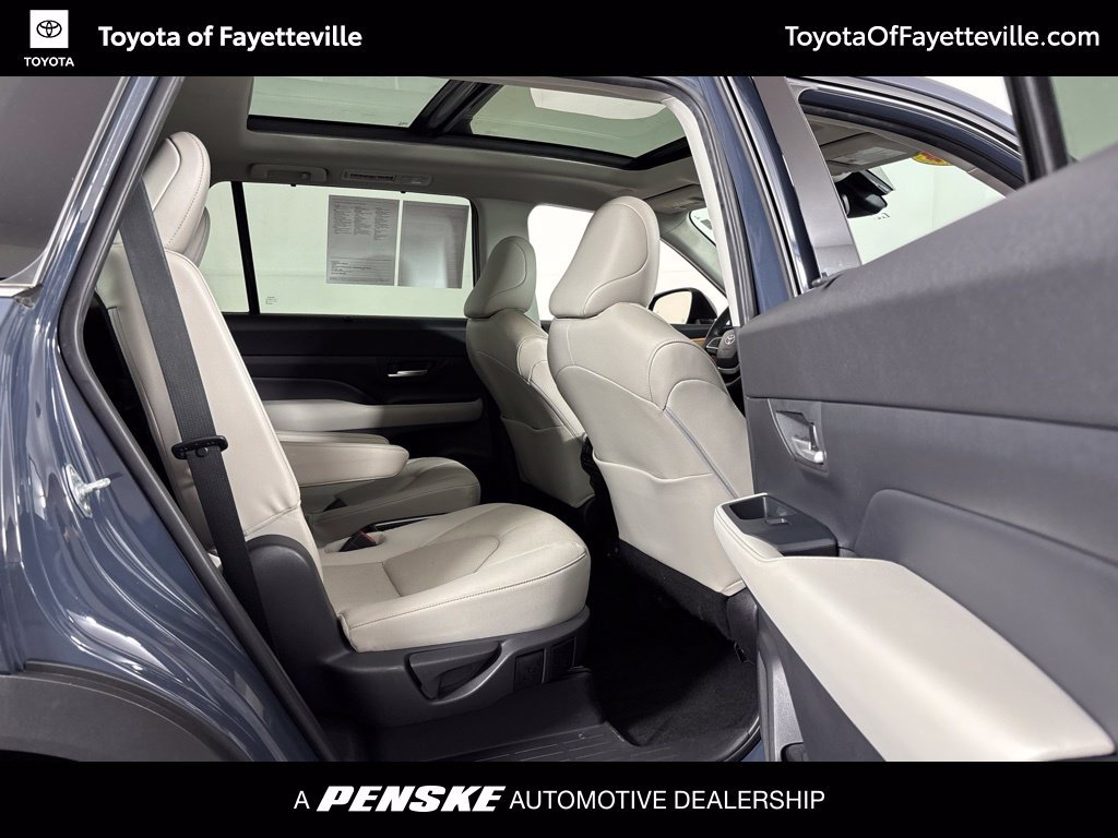 Certified 2024 Toyota Grand Highlander FWD image 10