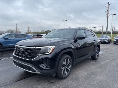 Used 2024 Volkswagen Atlas Cross Sport SE AWD/4WD image 8