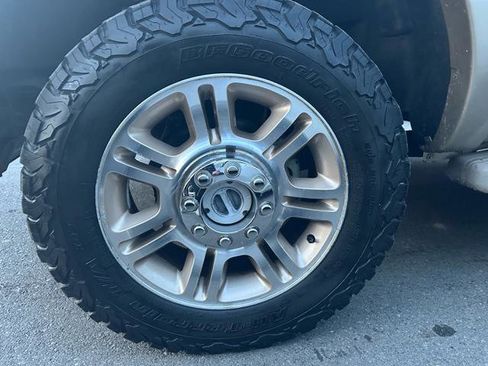 Used 2011 Ford F250 King Ranch w/ FX4 Off Road Pkg image 24