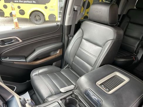 Used 2019 GMC Yukon Denali AWD/4WD image 25