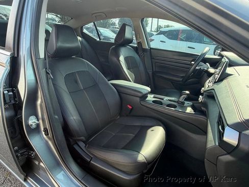 Used 2020 Nissan Altima 2.5 SR FWD image 18