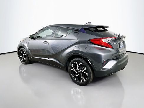 Used 2021 Toyota C-HR XLE image 5