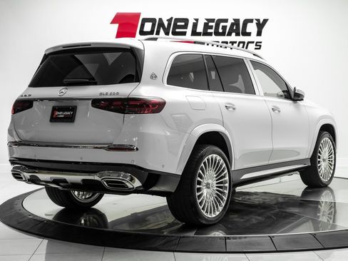 Used 2026 Mercedes-Benz Maybach GLS 600 4MATIC image 8