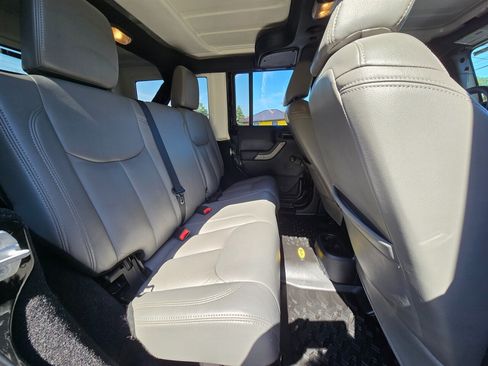 Used 2016 Jeep Wrangler Unlimited Sport AWD/4WD image 14