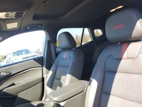Used 2024 Chevrolet Trax RS w/ Sunroof Package image 5