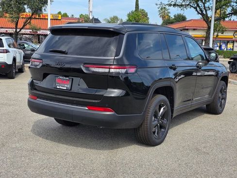 New 2026 Jeep Grand Cherokee L Limited w/ Limited Altitude Package image 4
