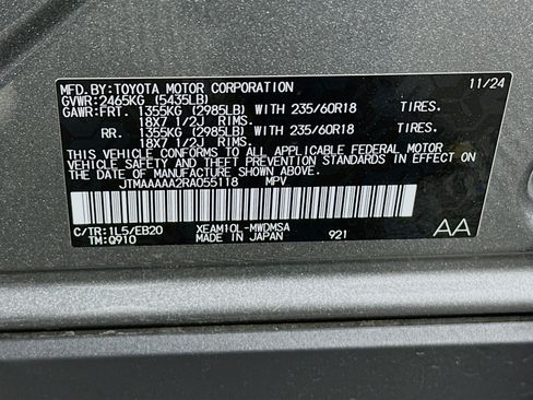 Used 2024 Toyota bZ4X XLE w/ Weather Package image 12