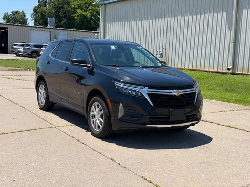 Used 2024 Chevrolet Equinox LT AWD/4WD image 1