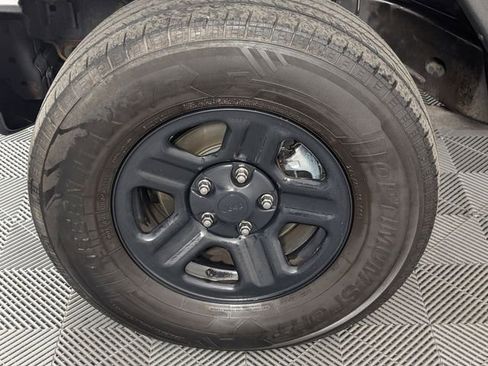 Used 2018 Jeep Wrangler Unlimited Sport AWD/4WD image 8