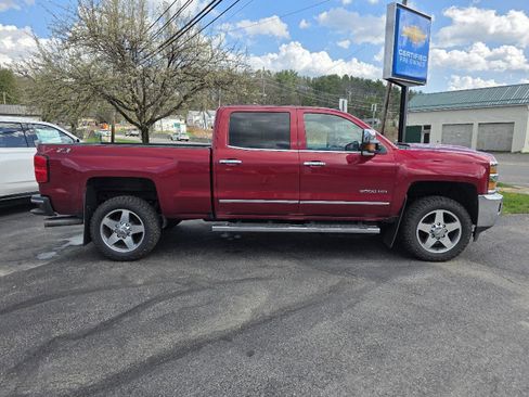 Used 2018 Chevrolet Silverado 2500 LTZ w/ Duramax Plus Package image 8