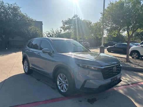 Used 2025 Honda CR-V EX image 3