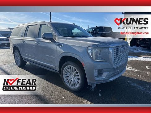 Used 2023 GMC Yukon XL Denali image 4