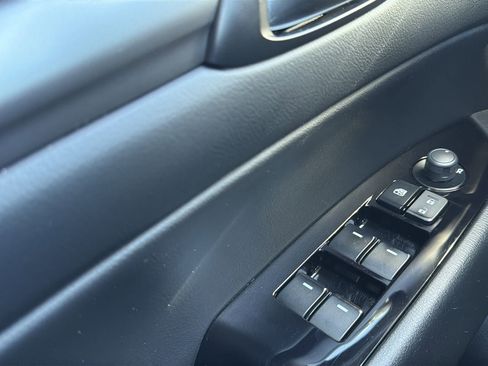 Used 2022 MAZDA CX-5 AWD 2.5 S w/ Preferred Package image 16