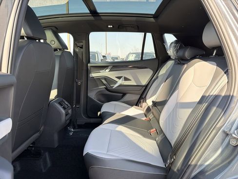 New 2026 Volkswagen Tiguan SE R-Line FWD image 14