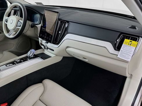 New 2026 Volvo XC60 T8 Ultra w/ Protection Package Premier image 27
