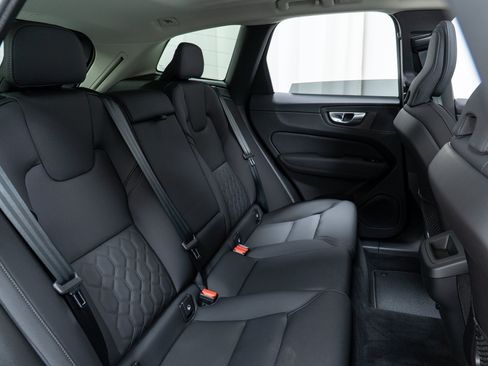 New 2026 Volvo XC60 B5 Plus w/ Protection Package Premier AWD/4WD image 24