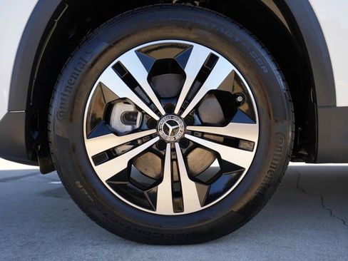 Certified 2025 Mercedes-Benz GLA 250 4MATIC w/ Driver Assistance Package image 13