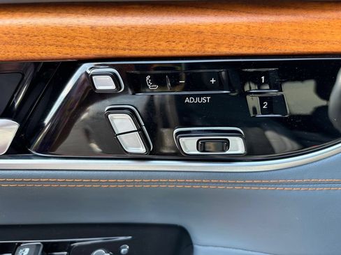Used 2022 Jeep Grand Wagoneer Series II w/ Convenience Group III AWD/4WD image 14