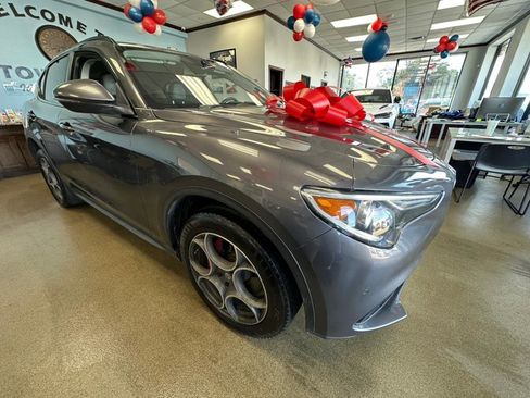 Used 2018 Alfa Romeo Stelvio Sport w/ Quick Order Package 22J Sport image 17