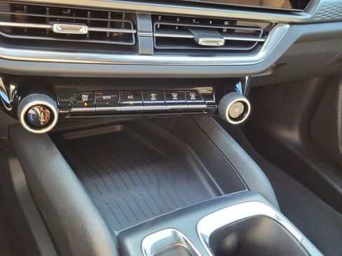 New 2026 Chevrolet Equinox EV LT image 19