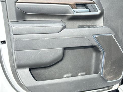 Used 2025 Chevrolet Silverado 2500 LT w/ Convenience Package image 10