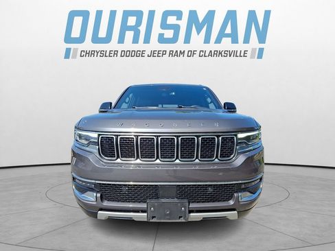 Used 2024 Jeep Wagoneer Series II w/ Flexible Seating Group AWD/4WD image 2