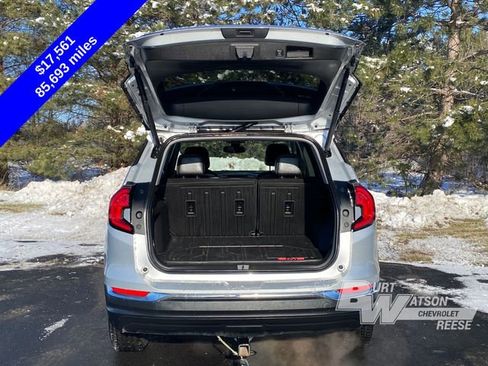 Used 2022 GMC Terrain SLT w/ LPO, Floor Liner Package image 15