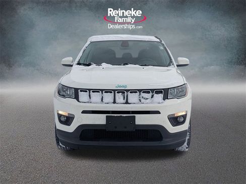 Used 2019 Jeep Compass Latitude image 2