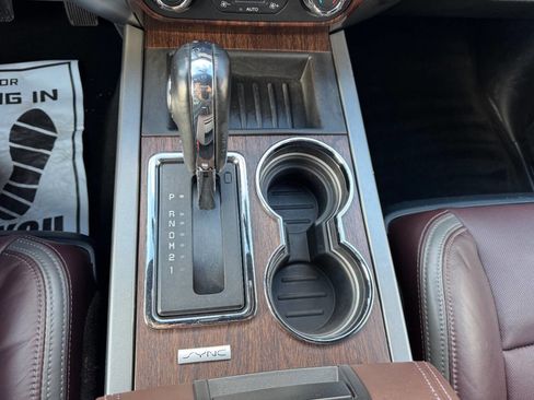 Used 2016 Ford Expedition EL Platinum image 19