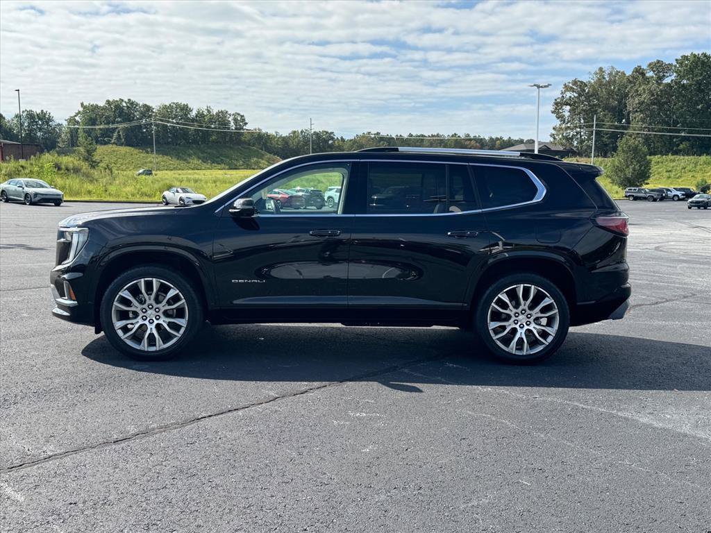 Used 2026 GMC Acadia Denali w/ Super Cruise Package FWD image 6