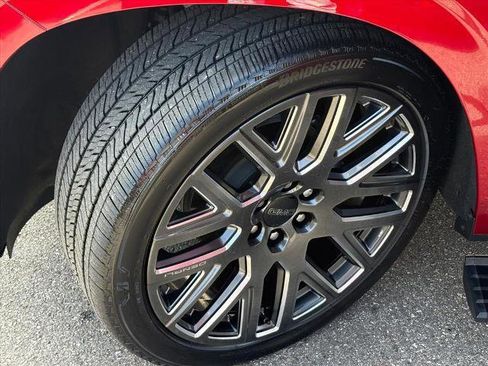 Certified 2025 GMC Yukon Denali Ultimate image 23