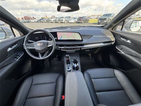 Used 2025 Cadillac XT4 Premium Luxury image 21