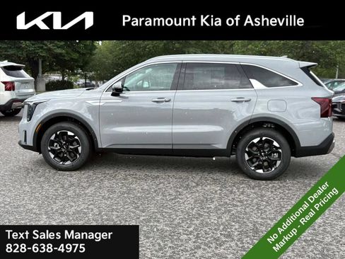 New 2026 Kia Sorento S AWD/4WD image 3