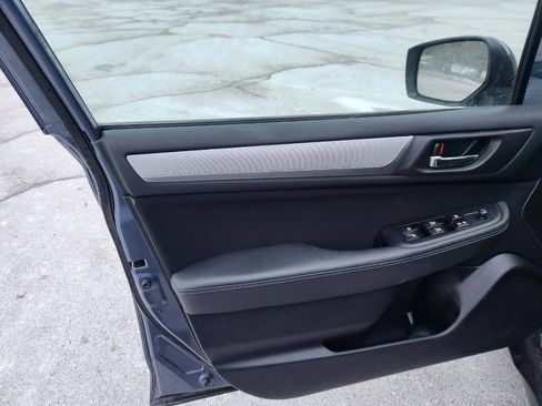 Used 2016 Subaru Outback 2.5i Premium image 9