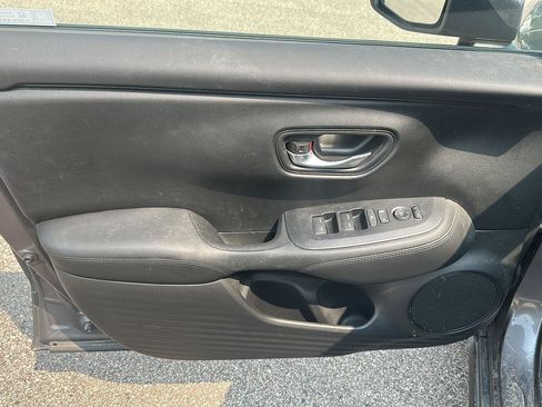 Used 2024 Honda HR-V LX image 9