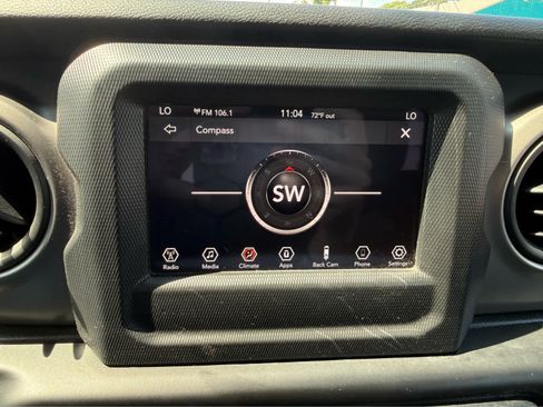 Used 2021 Jeep Wrangler Sport AWD/4WD image 23