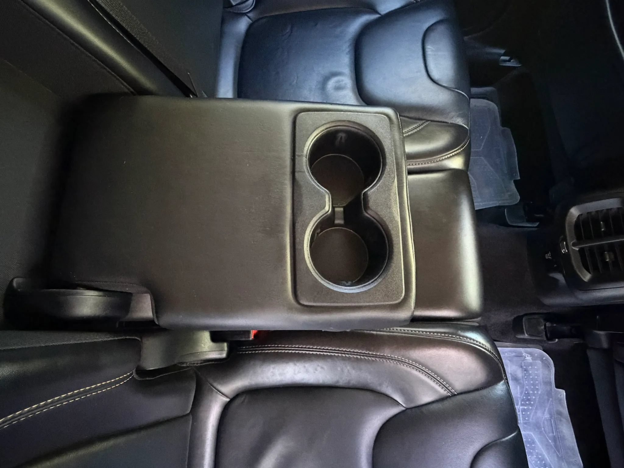 Used 2017 Jeep Cherokee Limited FWD image 17