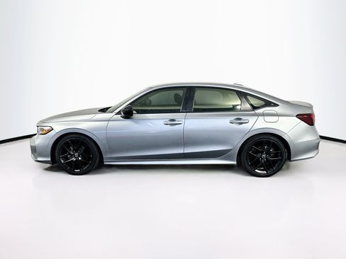 Used 2025 Honda Civic Sport image 4