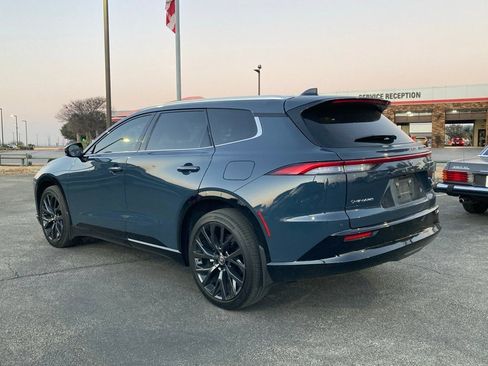 Certified 2025 Toyota Crown Signia w/ Advanced Technology Package image 7