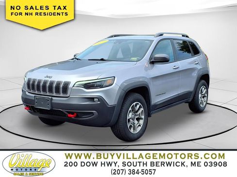 Used 2021 Jeep Cherokee Trailhawk image 2