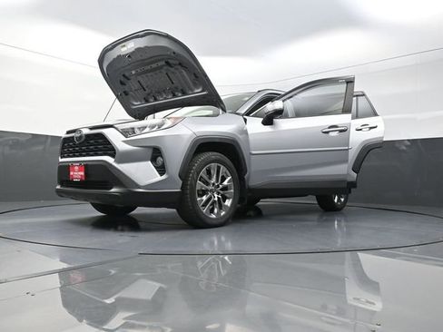 Used 2019 Toyota RAV4 XLE Premium w/ Cold Weather Package image 44